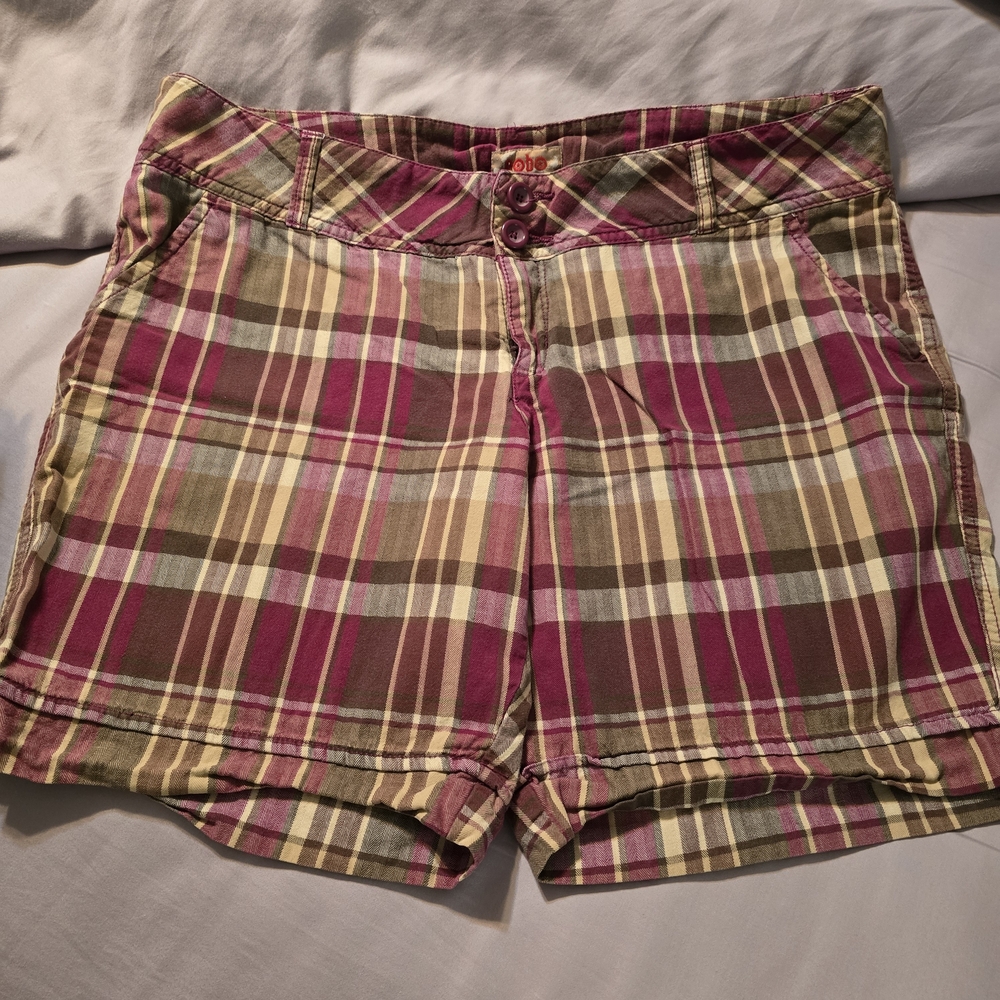No Boundries Maroon & Tan Plaid Women's Shorts